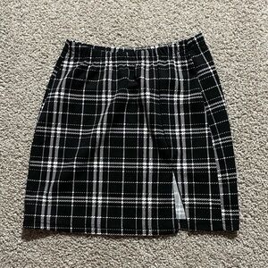 black and white plaid skirt